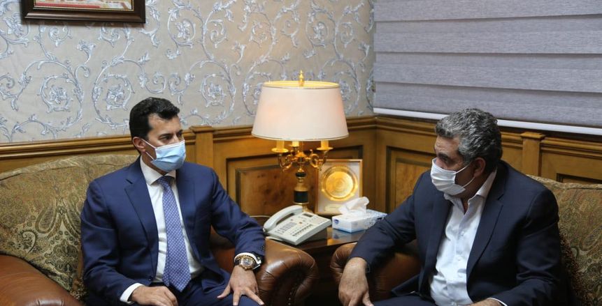 اتحاد الكرة يخطر وزارة الرياضة بفسخ عقد تقنية الـ VAR