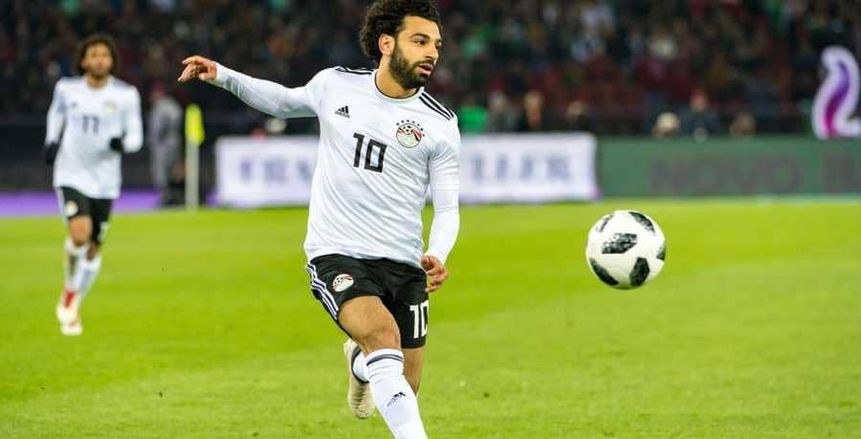 محمد صلاح يستعد لجنوب أفريقيا بصورة أبيض في أسود