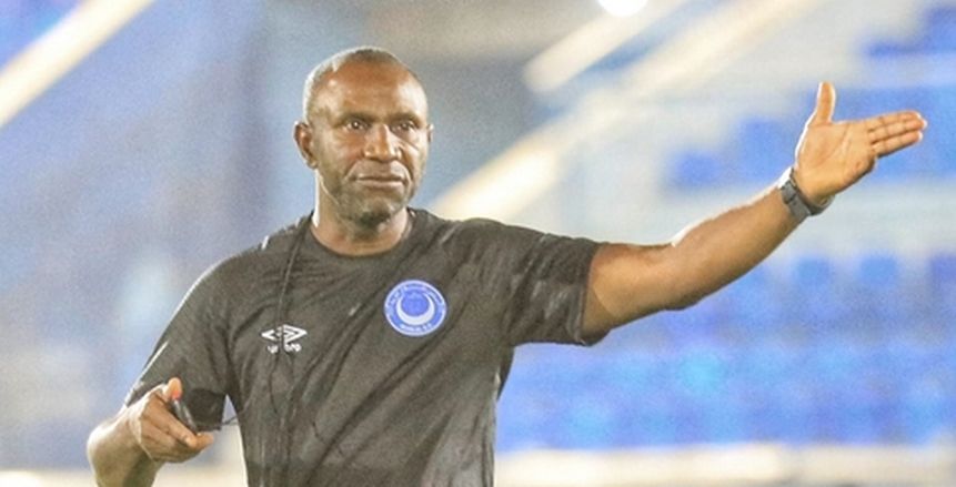 الأهلي يحسم مستقبل مدرب الهلال السوداني