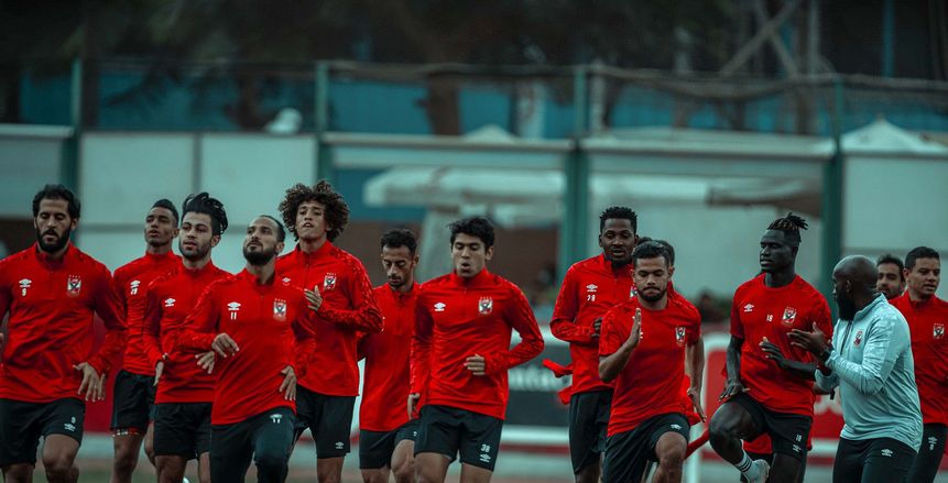 مران الأهلي: موسماني يجتمع بـ سعد سمير.. وانتظام أجايي وبادجي (صور)