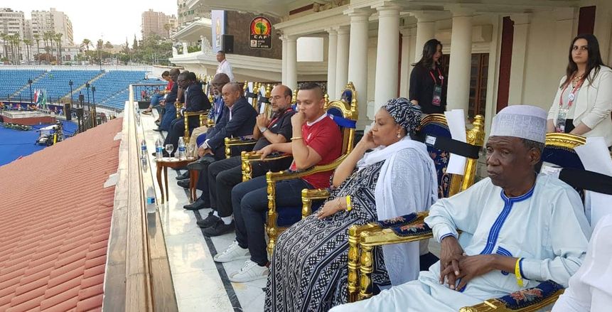 رئيس الاتحاد الأفريقي لكرة القدم يشهد مباراة مدغشقر ونيجيريا باستاد الإسكندرية