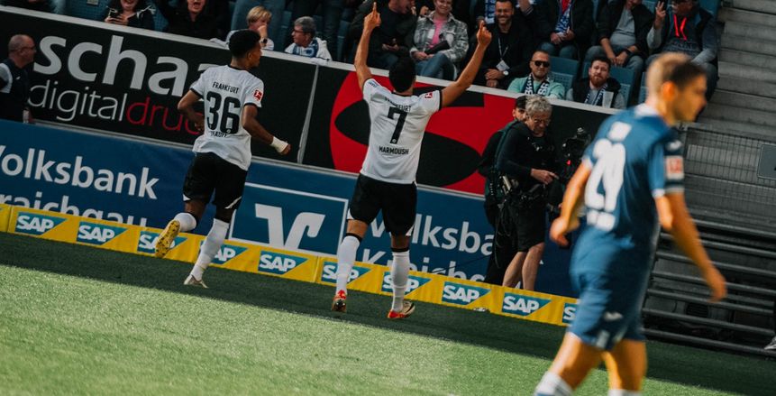 مرموش يسجل ويقود آينتراخت فرانكفورت للفوز على هوفينهايم بالدوري الألماني