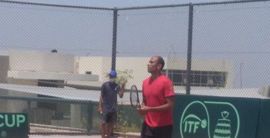 محمد صفوت يمنح فراعنة التنس الفوز على بنين في كأس ديفيز