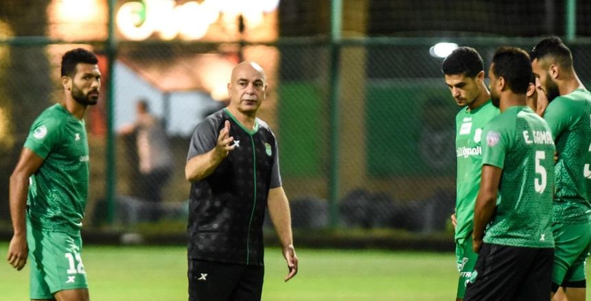 بالصور.. "العميد" حسام حسن يقود المران الأول مع الاتحاد السكندري
