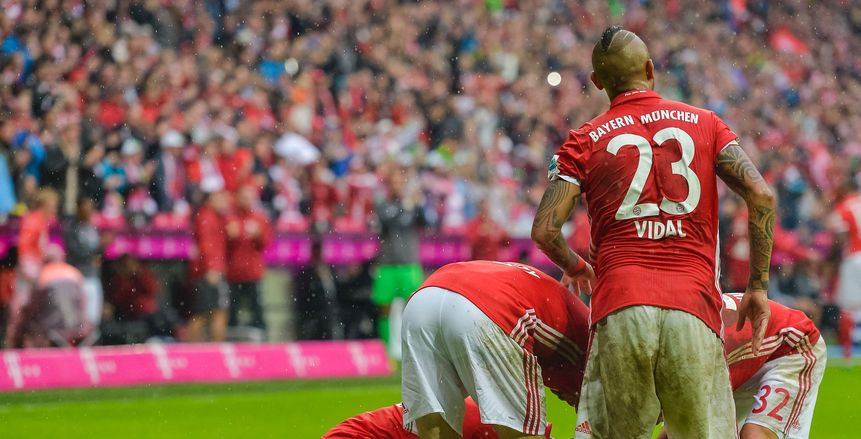 بالفيديو| فوز ثالث لبايرن وآخر ساحق لدورتموند في الدوري الألماني