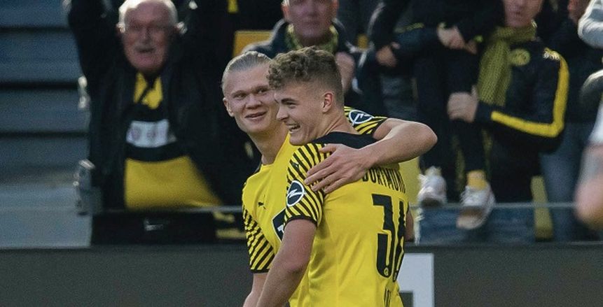 أهداف مباراة بوروسيا دورتموند وفولفسبورج.. 6-1 لصالح رفاق هالاند