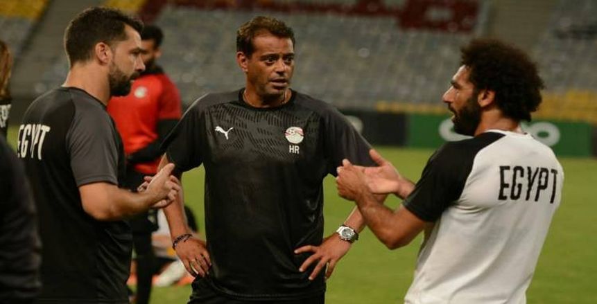 مدرب المنتخب يكشف حقيقة ترك صلاح معسكر الفراعنة لزيارة راموس بالغردقة