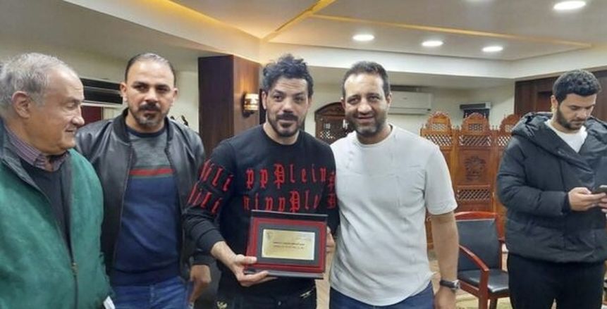 عمرو زكي يتابع مران فريق الأمل في الزمالك.. ويطالب الناشئين بالتركيز