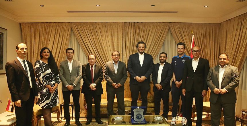 مسؤولي بيراميدز يلبون دعوة سفير مصر بزامبيا قبل مواجهة زاناكو
