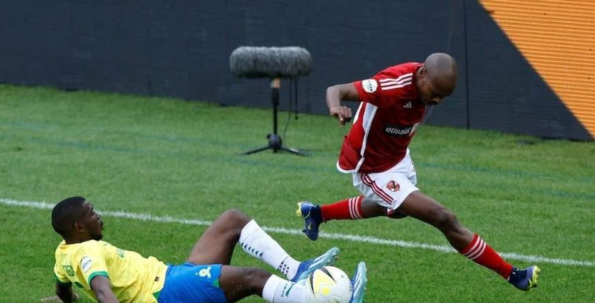 الأهلي يتعادل سلبيًا أمام صن داونز في الشوط الأول وسط «الثلوج»