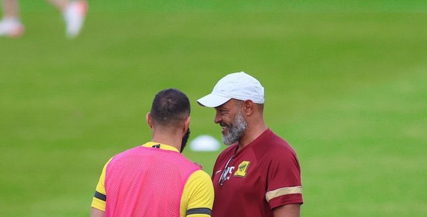 خلاف بنزيما ونونو سانتو سبب الإطاحة بالمدرب من اتحاد جدة