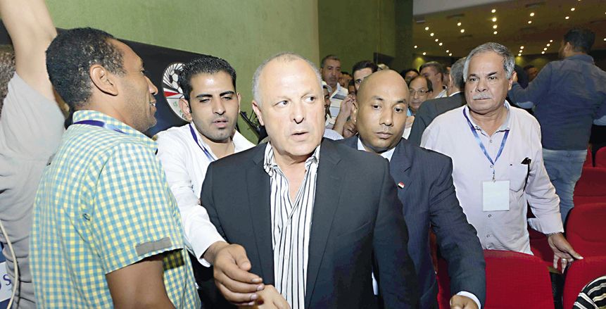 جلسة عاجلة فى اتحاد الكرة لإنقاذ الدورى من الفشل