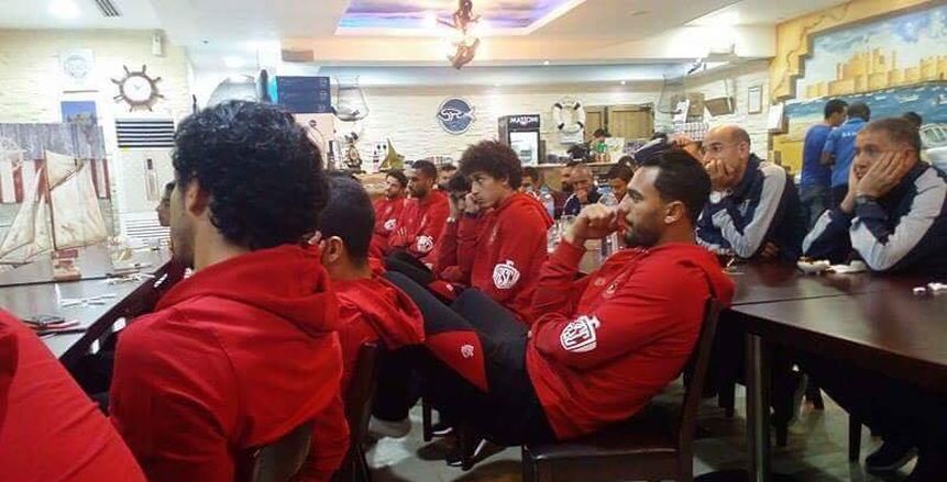 كلاسيكو العرب| طبيب الأهلي يُلقي "خطبة الجمعة" للبعثة في أبو ظبي