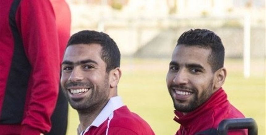 صورة.. "فتحي" يهنئ "زكريا" بعيد ميلاده وحفل زواجه