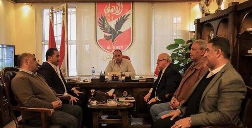 «مرجان» يبحث مع مديري أمن النادي الترتيبات الخاصة بمباراة الاهلى وشبيبة الساروة