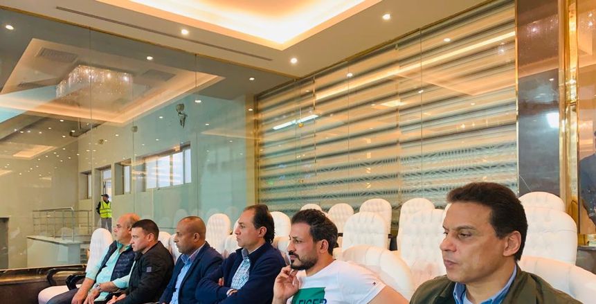 البدري يهنئ كوكا بلقب الدوري اليوناني