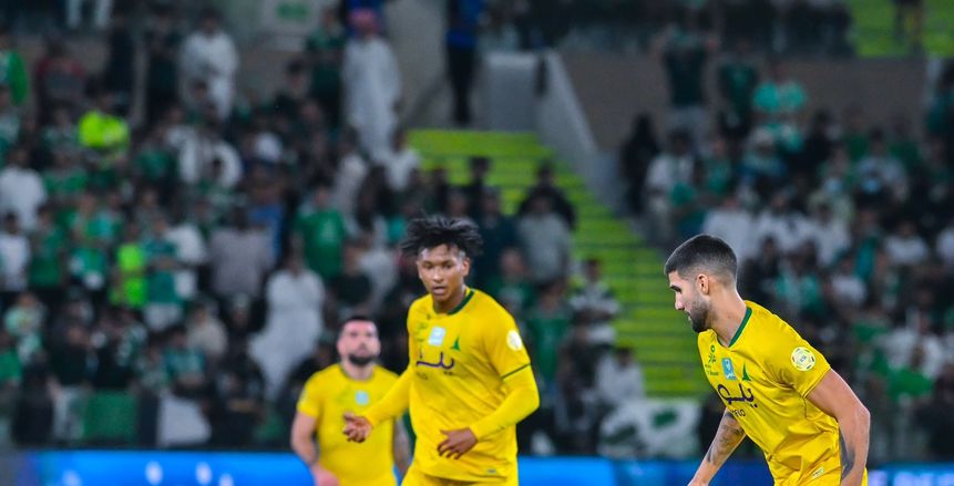 محمد شريف يشارك في هزيمة الخليج أمام الأهلي بدوري روشن السعودي
