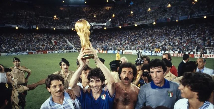 غرائب الساحرة المستديرة لن ينساها التاريخ.. «باولو روسي» من سجين إلى بطل كأس العالم