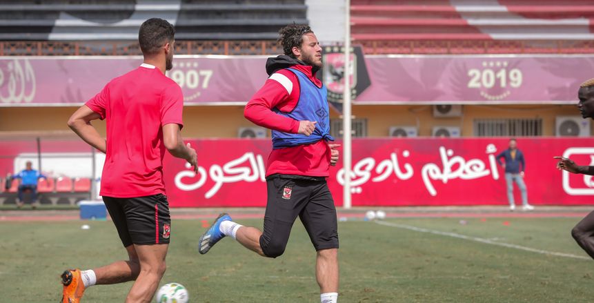 بسبب الحماس.. شوبير يكشف تفاصيل مشادة رمضان وبادجي في مران الأهلي