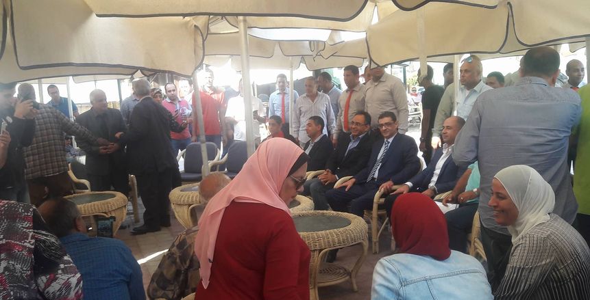 بالصور| محمود طاهر يجتمع بقائمته الانتخابية عقب تقديم أوراق الترشح