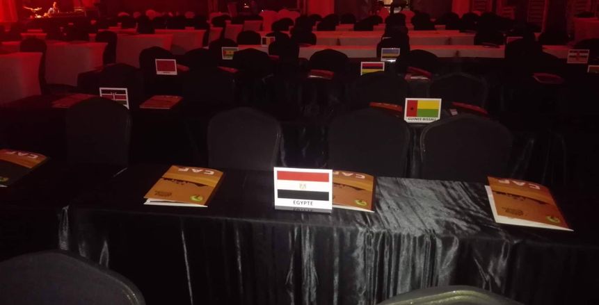 بالصور| «الوطن سبورت» يكشف كواليس تجهيزات قاعة الجمعية العمومية غير العادية للاتحاد الأفريقي