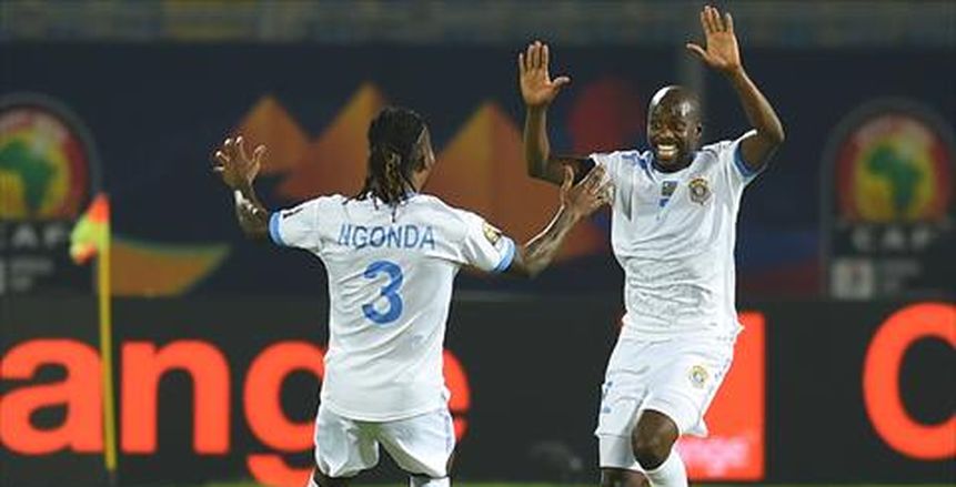 بالفيديو| منتخب الكونغو ينهي الشوط الأول متقدمًا على زيمبابوي بثنائية في أمم أفريقيا