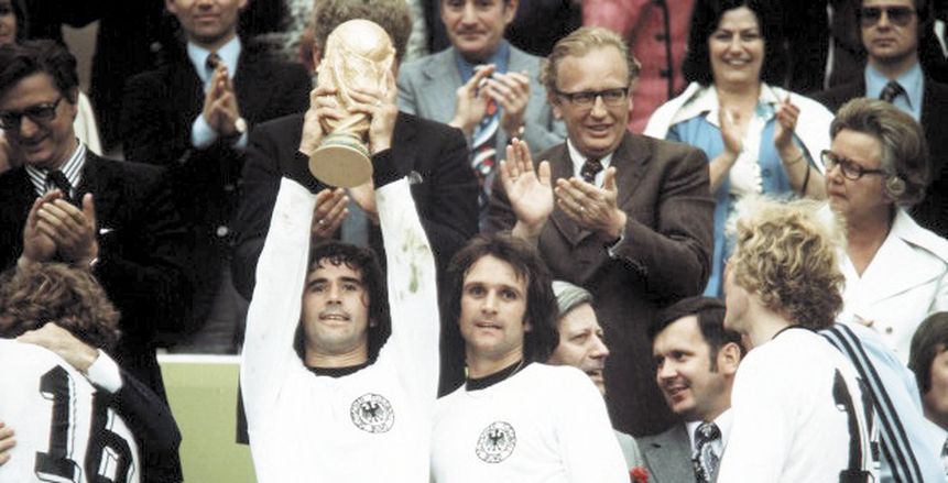 مونديال 1974: القيصر يحطم «الطواحين».. ولاعبو زائير ينجون من رئيس بلادهم بالهزيمة من البرازيل بثلاثية فقط