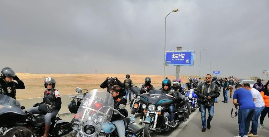 مسيرة رياضية ضخمة لأكثر من 1000 دراجة نارية على طريق السخنة
