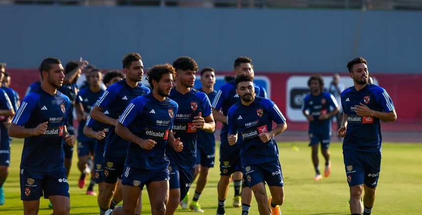 3 وجوه جديدة ضمن 18 لاعبًا.. ملامح قائمة الأهلي في السوبر الأفريقي