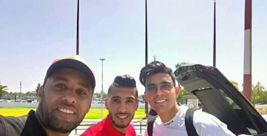 عاجل.. محمد أوناجم وأشرف بن شرقي يصلان مطار القاهرة للانضمام للزمالك
