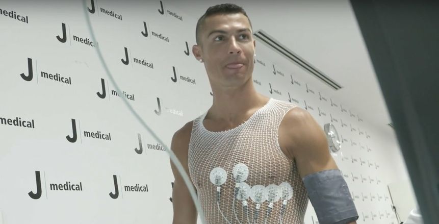 بالفيديو والصور| «رونالدو» يجري الكشف الطبي مع يوفنتوس