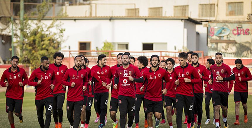 الأهلي يخوض تدريبه اليوم على الملعب الفرعى لهزاع بن زايد استعدادا للسوبر