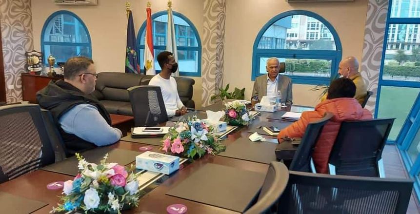 مكالمة بين الزمالك وسموحة تكشف لغز توقيع علي غزال