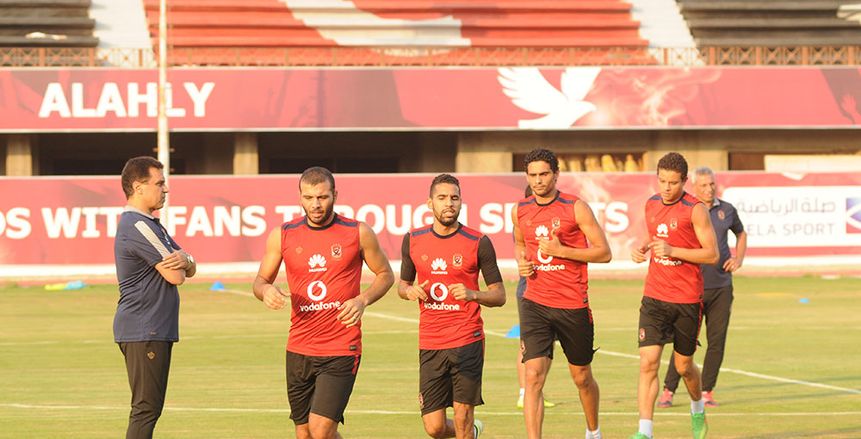 بعد انتهاء أزمة التأشيرات.. الأهلي يطير إلى الإمارات