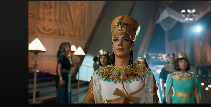 بعد تواجدها في افتتاح المتحف المصري الكبير.. من هي فريدة عثمان؟