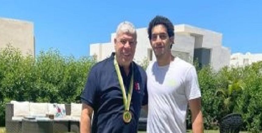 شوبير يتفاجأ على الهواء بإصابة نجله في تدريبات منتخب مصر