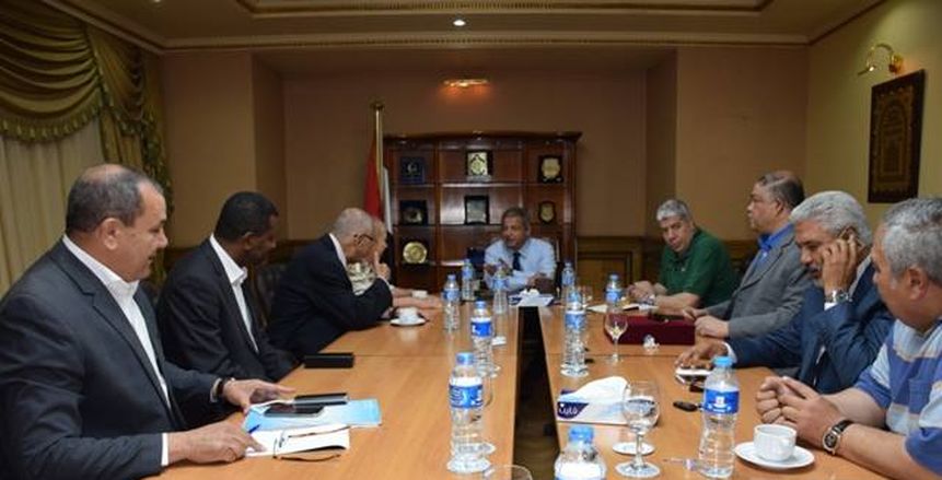 بالصور| وزير الرياضة يلتقي أعضاء مجلس الجمعية المصرية لرعاية اللاعبين القدامى