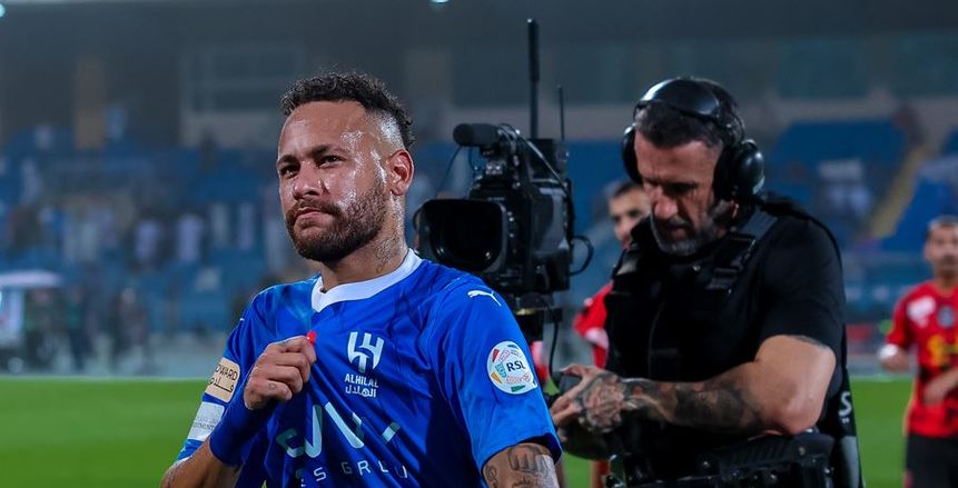 تقارير: الهلال السعودي قد يطيح بـ«خيسوس» بسبب نيمار