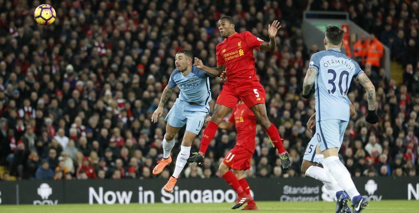 بالفيديو| ليفربول ينفرد بوصافة البريميرليج برأسية «فاليندوم» في الـ«سيتي»