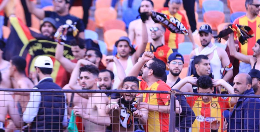 جماهير الترجي تهتف لحظة حصار الأمن منزل مُنفذ تفجير السفارة (فيديو)