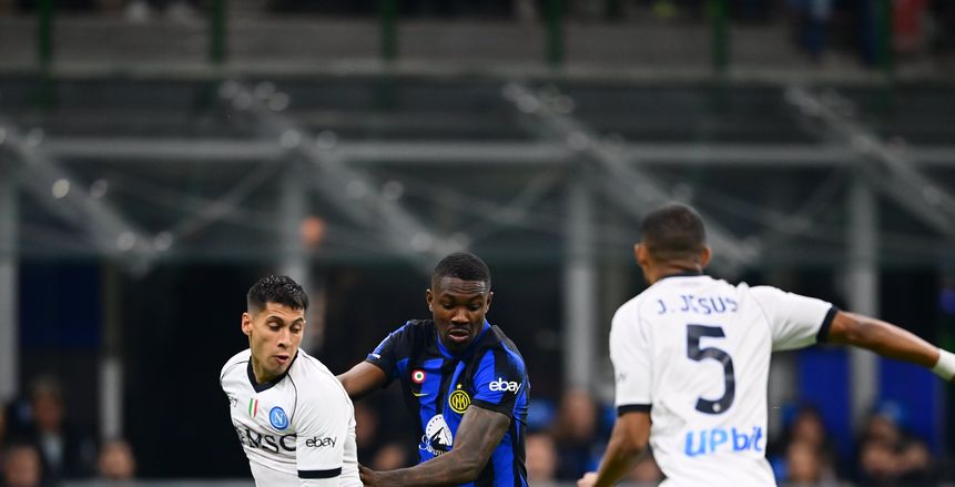 إنتر ميلان يسقط في فخ التعادل أمام نابولي ويقترب من حصد لقب الدوري الإيطالي