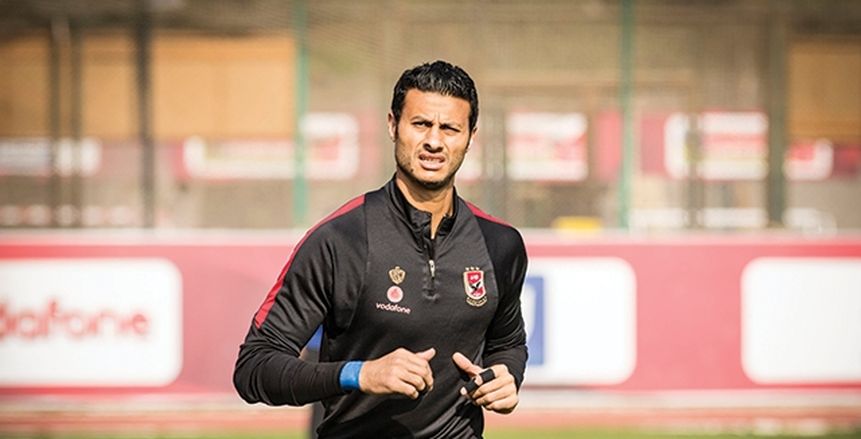 الأهلي يدرس مكافأة «الشناوي» بتعديل الراتب السنوي