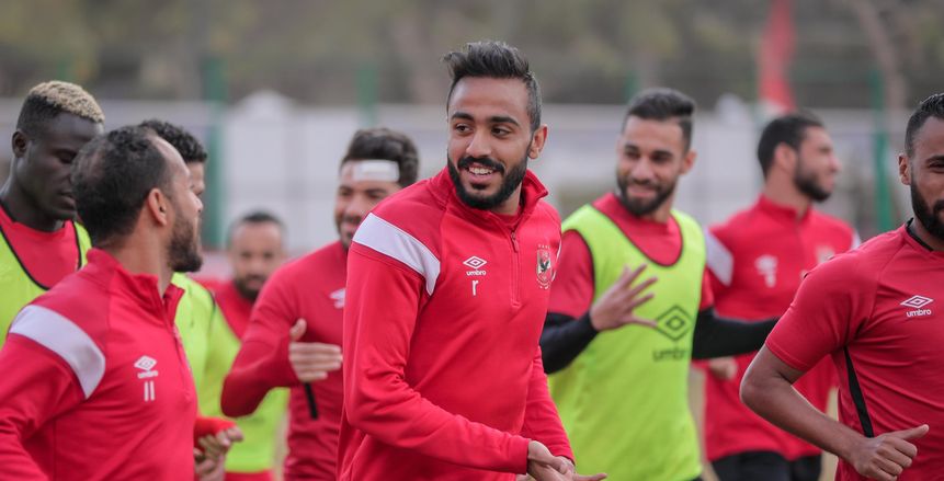 كهربا يذبح عجلا لفك النحس