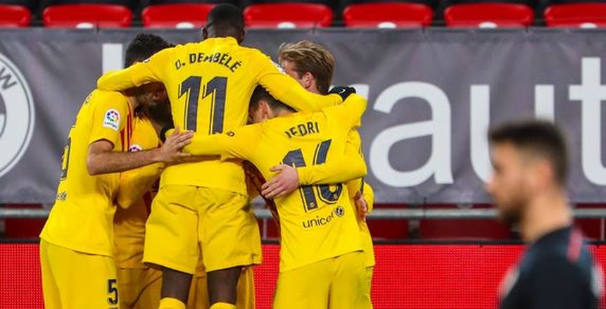 برشلونة يتقدم على إشبيلية بهدف نظيف في الشوط الأول