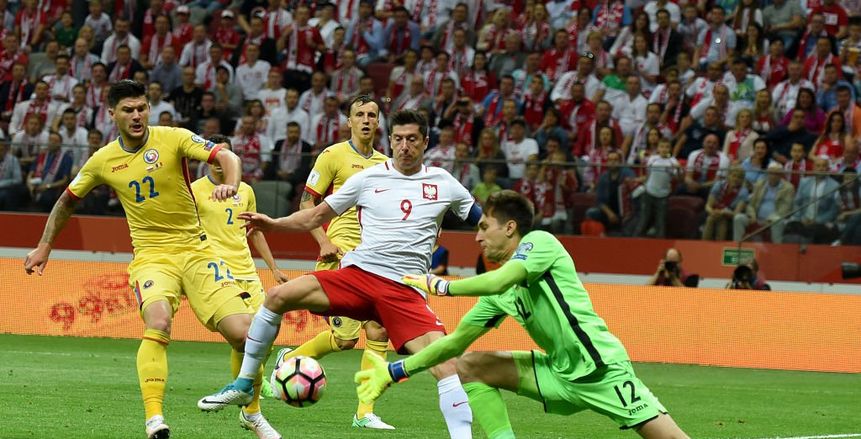 بالأرقام| ليفاندوفسكي يعادل رونالدو في تصفيات أمم كأس العالم