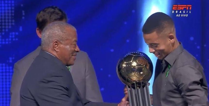 جابرييل خيسوس يحصد لقب أفضل لاعب للدوري البرازيلي