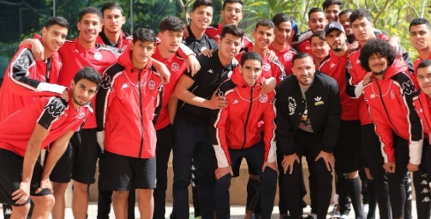 كواليس زيارة علي معلول لمنتخب تونس للشباب أمام زامبيا.. «رسالة من نجم الأهلي»