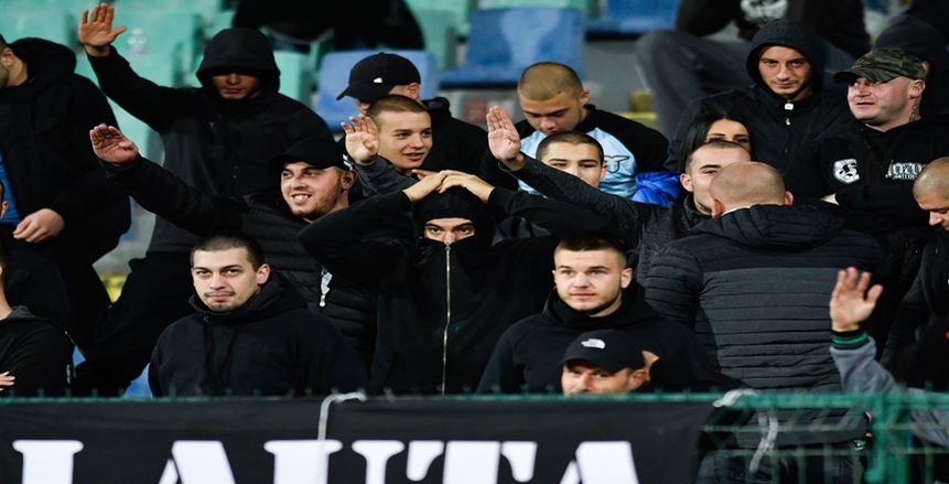 بلغاريا تدين عنصرية جماهيرها أمام إنجلترا وتطالب رئيس الاتحاد بالاستقالة