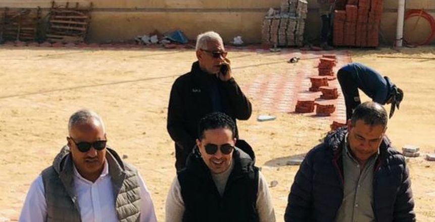 وكيل وزارة الرياضة بالجيزة يتفقد تطوير مركز التنمية الشبابية بالشيخ زايد