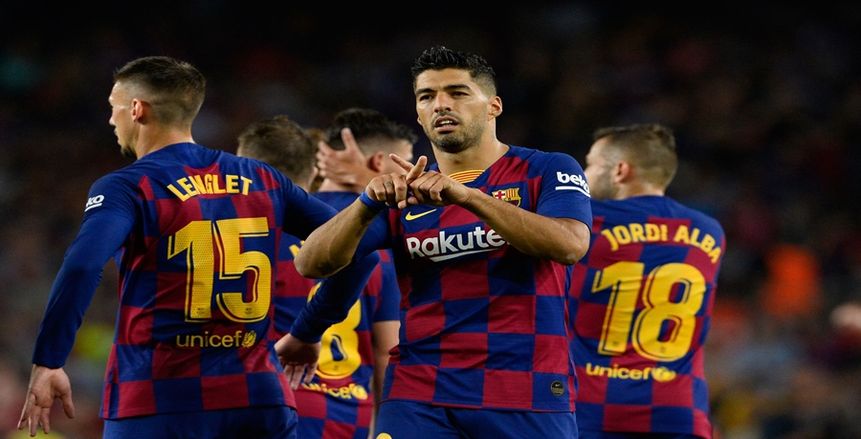 3 أندية تقود سفينة إنقاذ سواريز بعد الطرد من برشلونة
